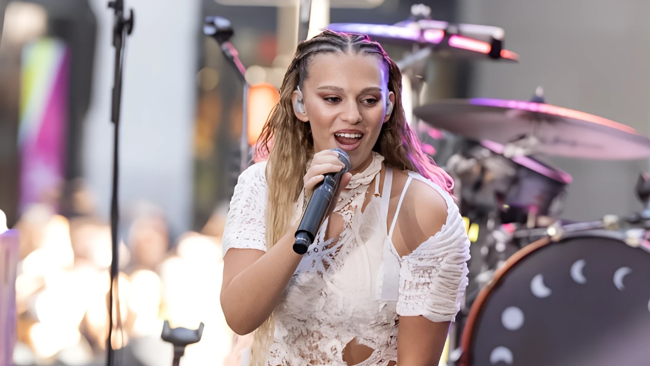 ELYANNA CONFIRMED FOR FRIDAY AFTER-RACE CONCERT AT THE ABU DHABI GRAND PRIX